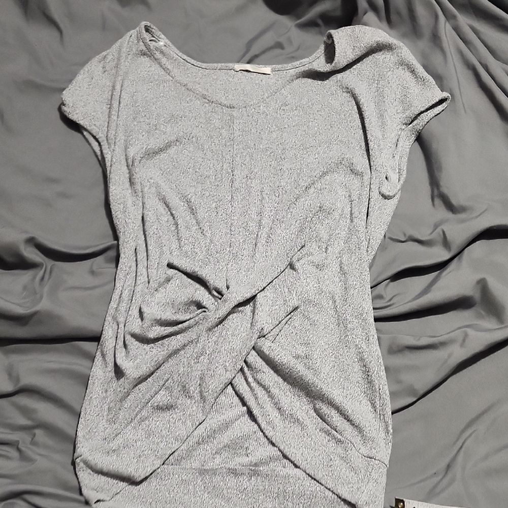 Le Lis Gray Cap Sleeve Tie Front T-Shirt